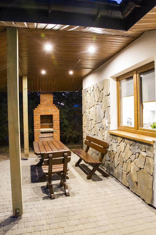 "Miedzy Gruszka A Sanem" Apartamento Lesko Exterior foto