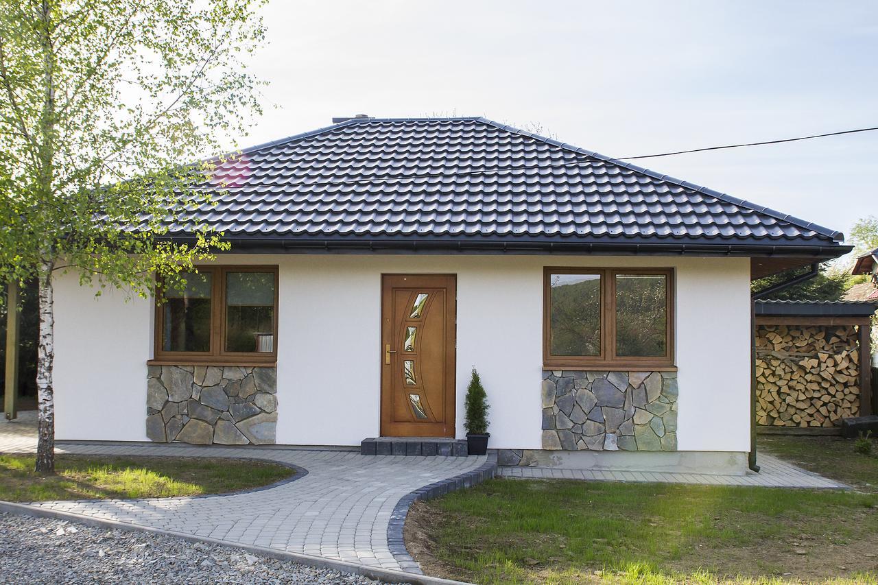 "Miedzy Gruszka A Sanem" Apartamento Lesko Exterior foto
